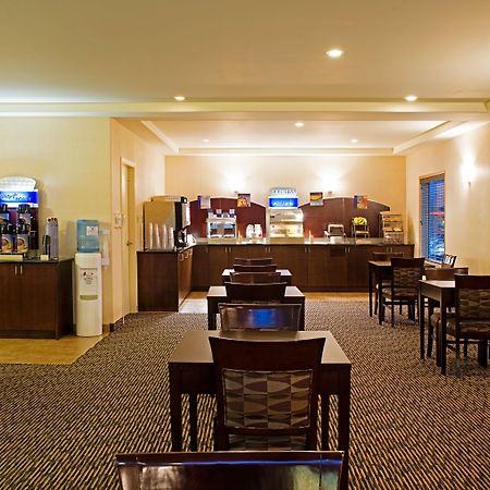 Holiday Inn Express & Suites-Regina-South By Ihg Kültér fotó